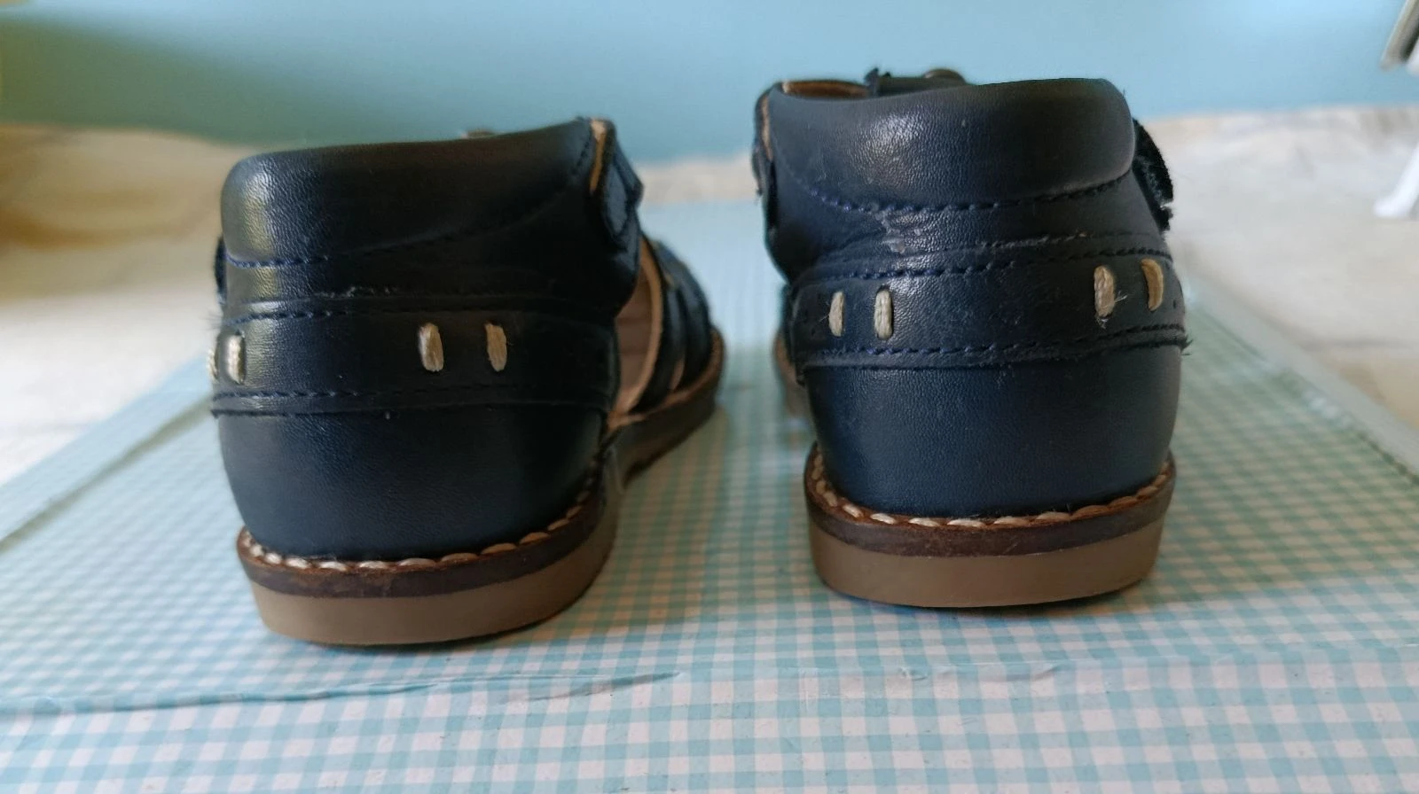 Blue sandals boy – photo 3